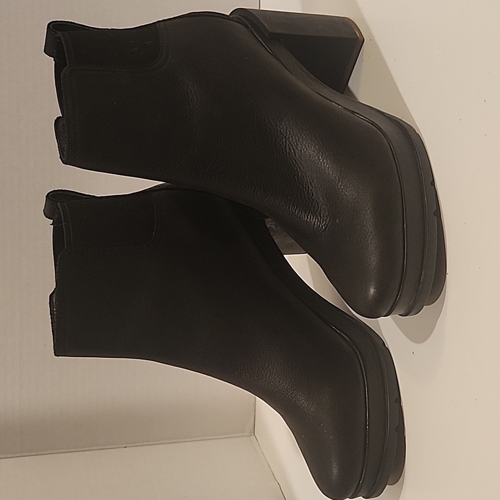 Sorel Blake block heel, Leather boots. NEW 8